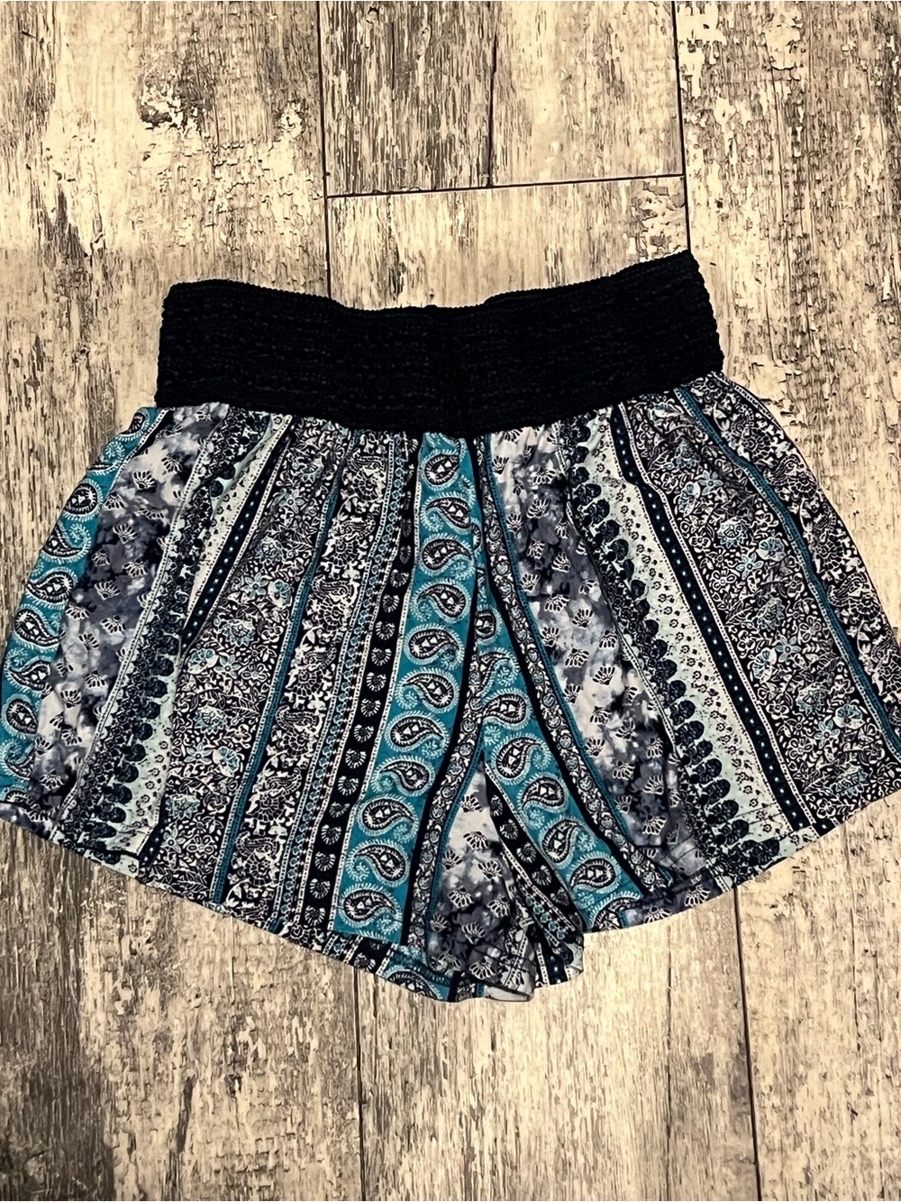 Bobbie Brooks Teal and Navy Paisley Print High Waist Shorts